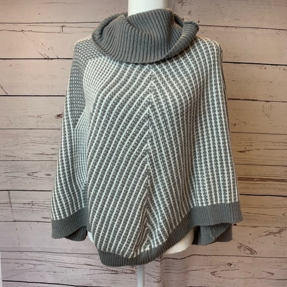 Cozy Calvin Klein Sweater Cowl Neck Poncho